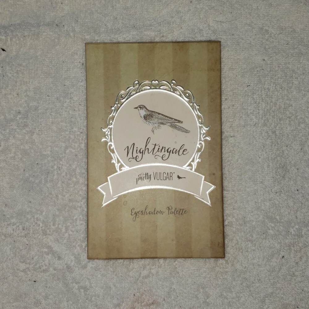 💋pretty vulgar nightingale eyeshadow palette